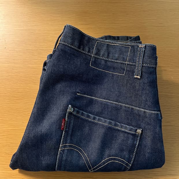 리바이스 엔지니어드진 28