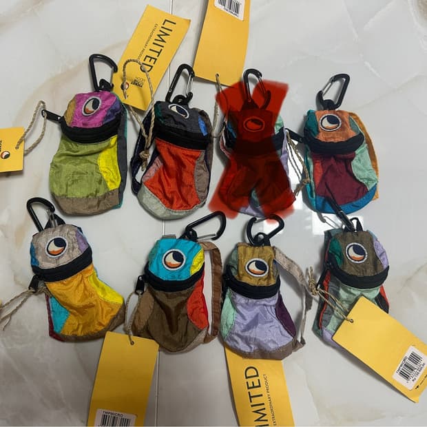 티케투더문 백팩키링 (새제품)