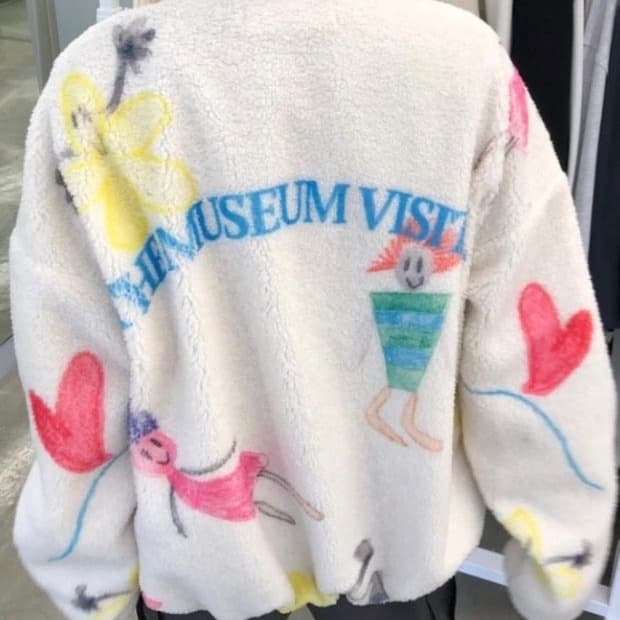 더뮤지엄비지터 차일드 후리스 