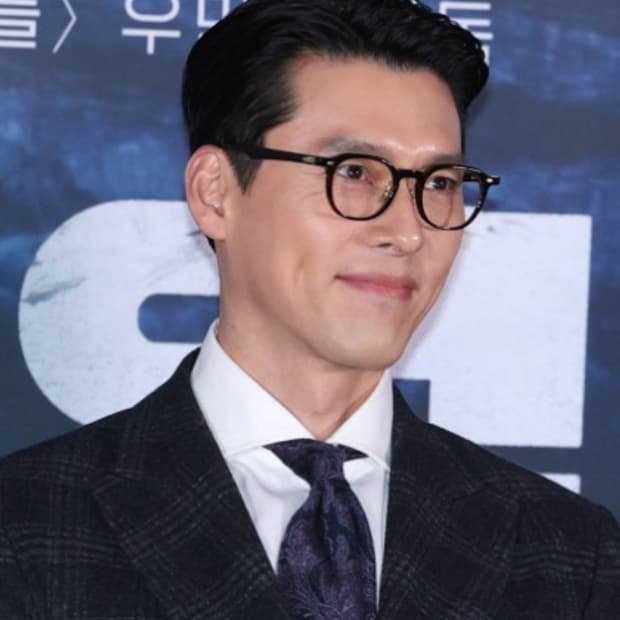 나인어코드 현빈 안경테(horn ELISA)