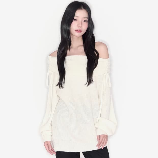 알키알카 Shirring Off-shoulder Knit (Ivory)