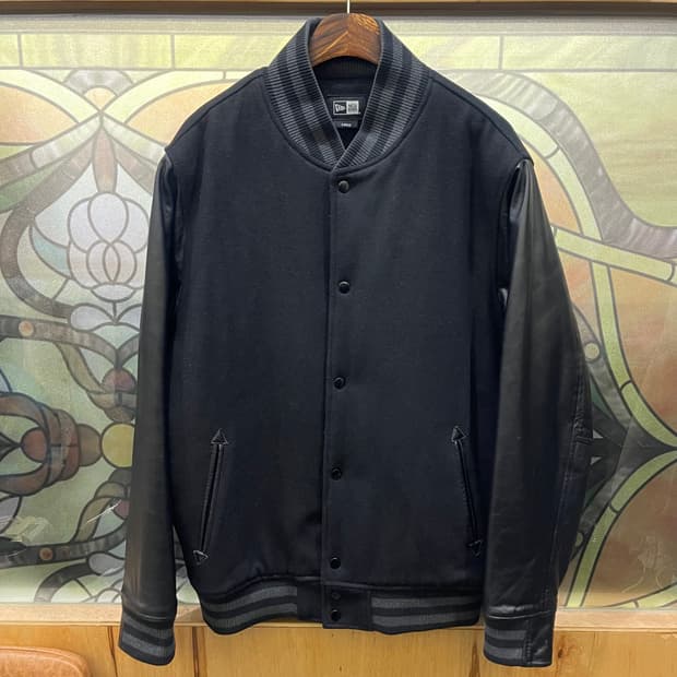 뉴에라 레더 스타디움 점퍼