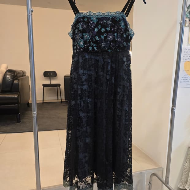 레이스끈 원피스