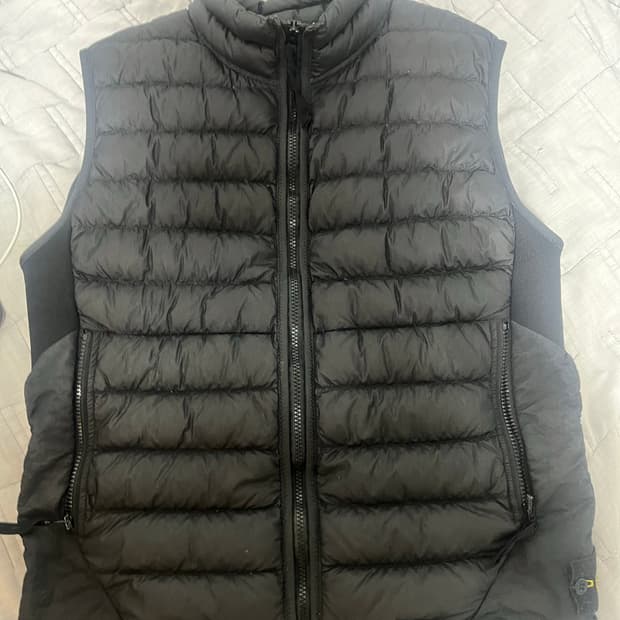 스톤아일랜드 패딩 베스트