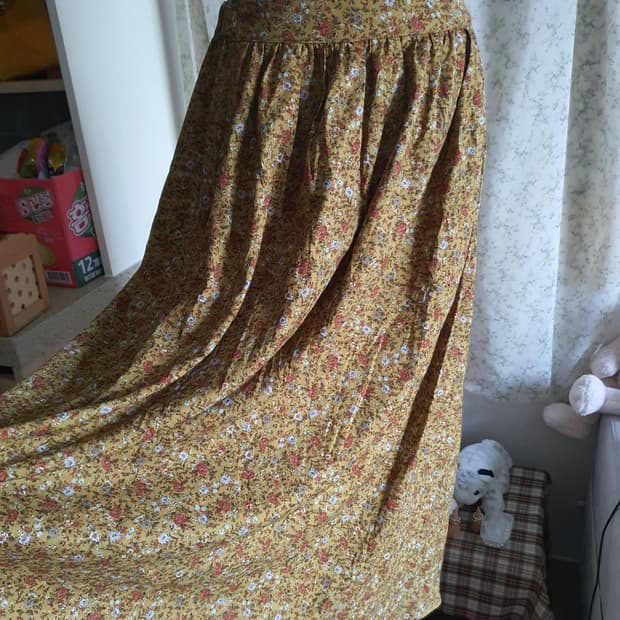 [모리걸] 플라워 롱 스커트 머스타드 색상