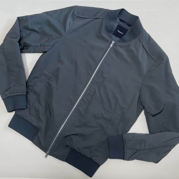 띠어리 봄버 자켓 회색