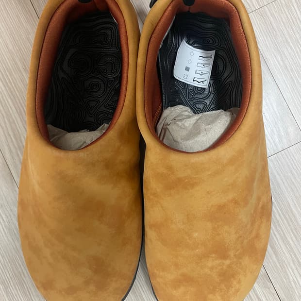 나이키 acg moc 프리미엄 러셋