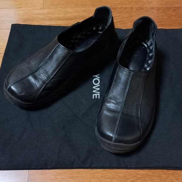 요위(Yowe) Uon 매트 블랙 245 로퍼 구둥화