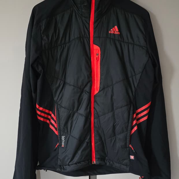아디다스 남성 테렉스 스카이클라임재킷.
싸이즈 100