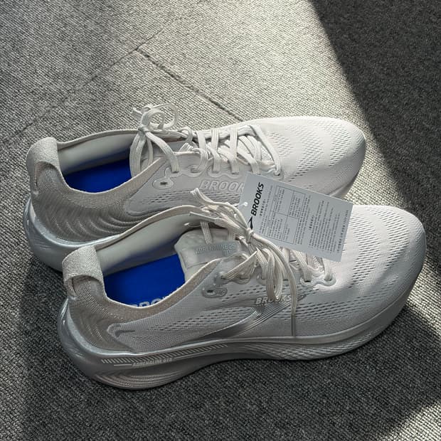 브룩스 아드레날린 GTS 25 미디움 실버 285 안정화