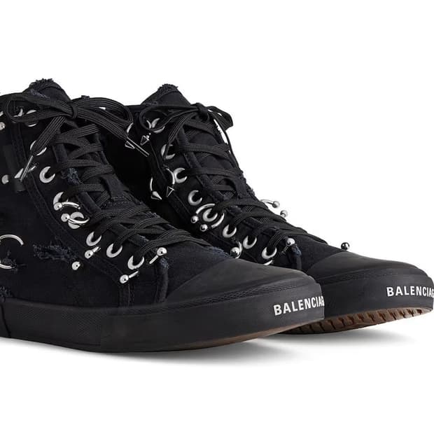 발렌시아가 파리 피어싱 스니커즈