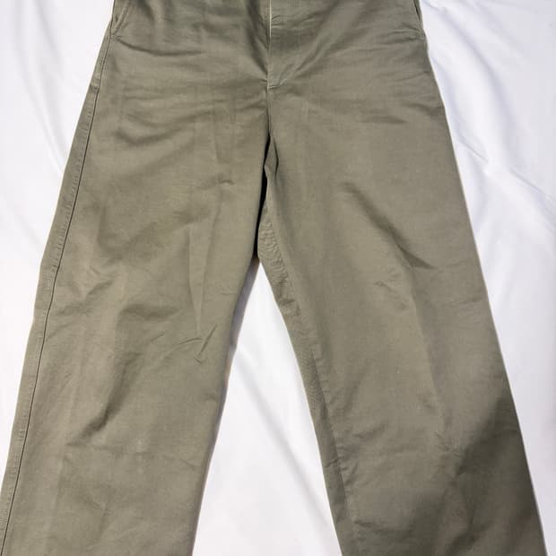 오라리 카키 치노팬츠 (사이즈3)