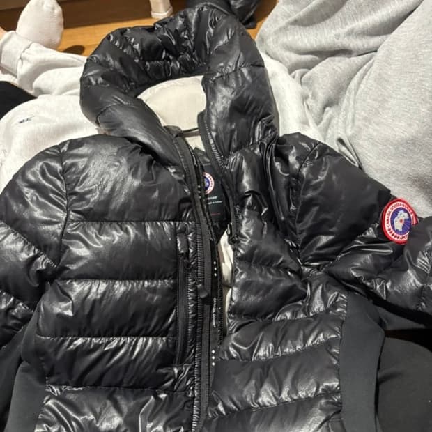 캐나다구스 경량패딩