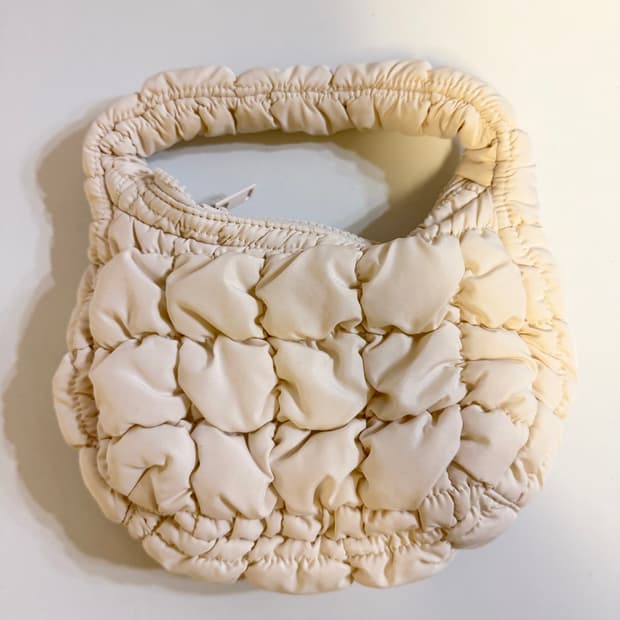 COS 퀼티드 마이크로 미니백