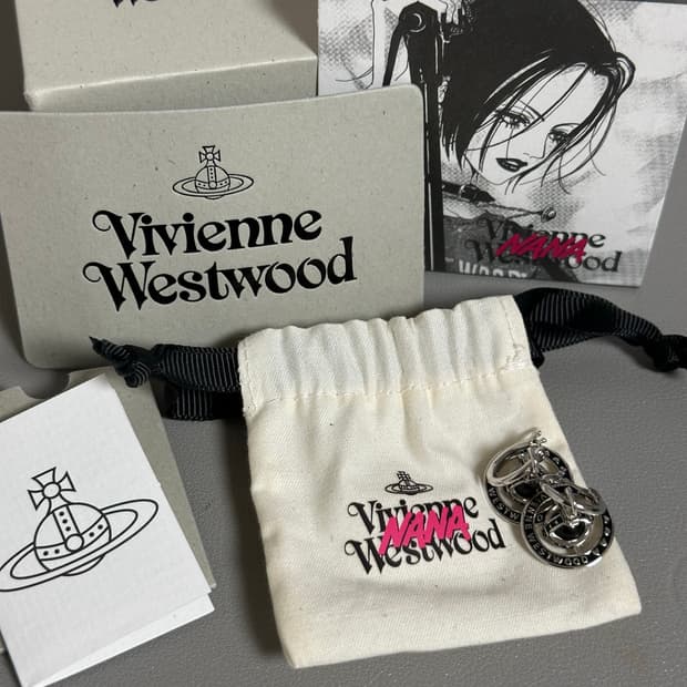 비비안웨스트우드 귀걸이 (나나 콜라보)