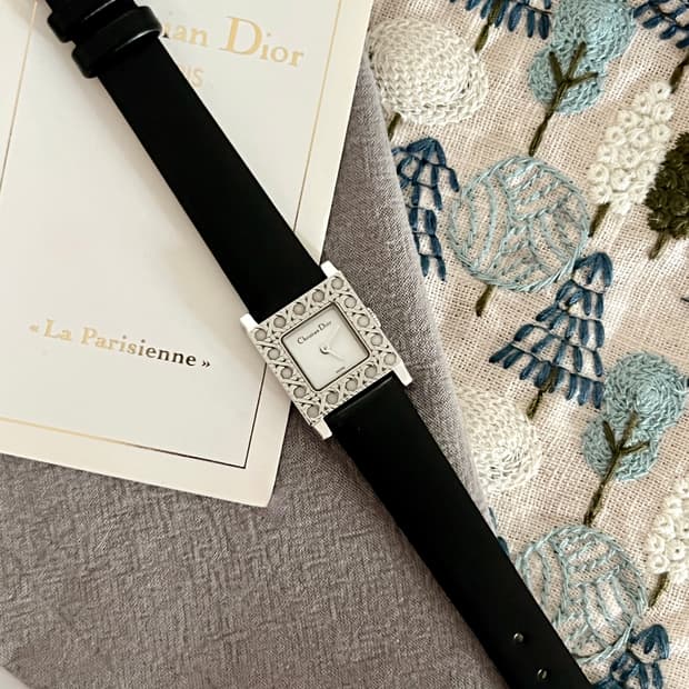 DIOR 라 파리지엔느 실버 디올 시계