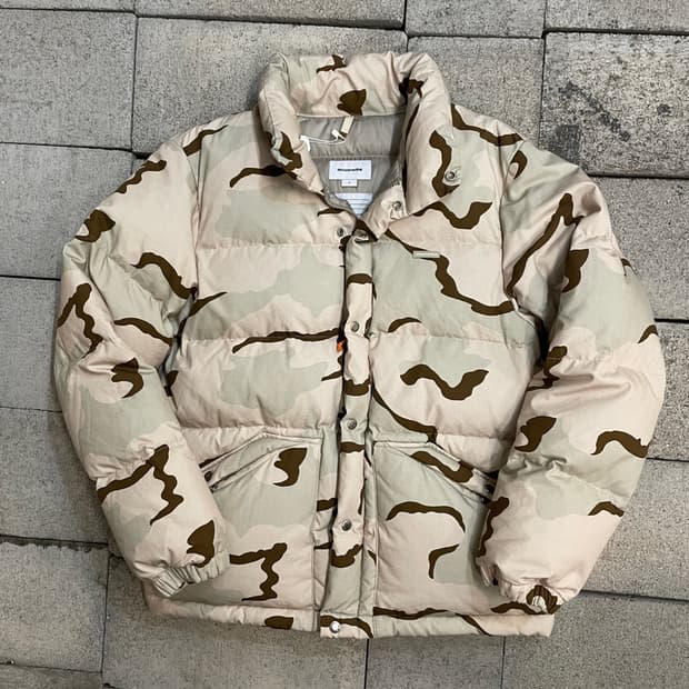 디스이즈네버댓 데저트 카모 덕 다운 패딩
