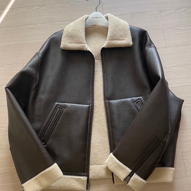 레스트앤레크레이션 무스탕 리버시블 새상품