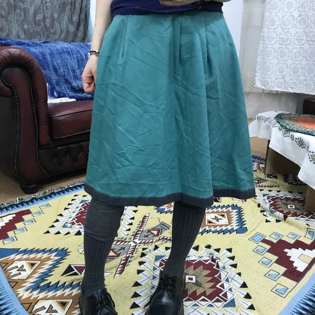 ANATELIER 빈티지 리본 민트 배색 미디스커트 