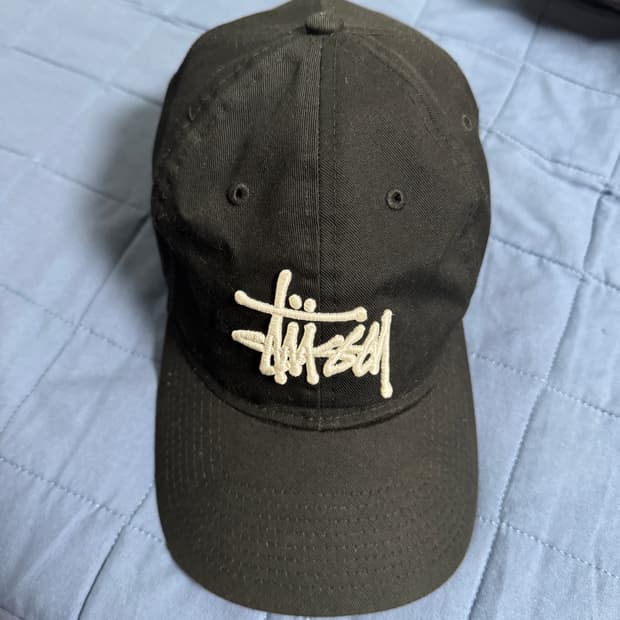 스투시 뉴에라 모자 블랙