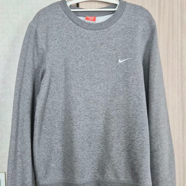 나이키 스우시 기모 맨투맨