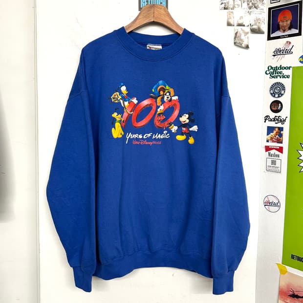 00‘s 디즈니 100주년 기념 스웻셔츠