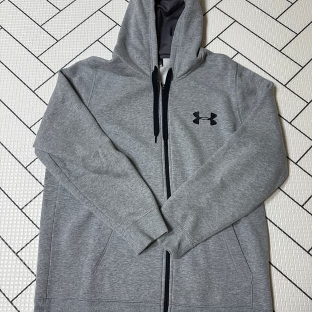 언더아머 후드집업