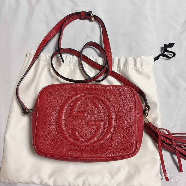 구찌 소호 디스코백 레드 태슬 크로스백