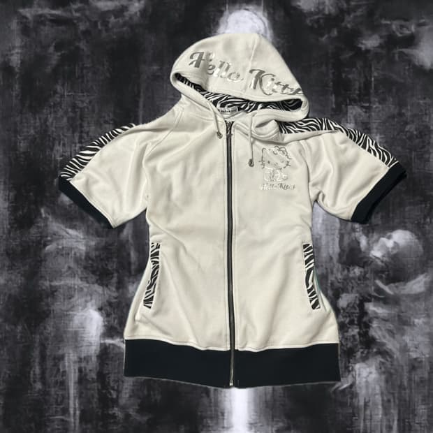 Hellokitty zebra pattern hood zipup