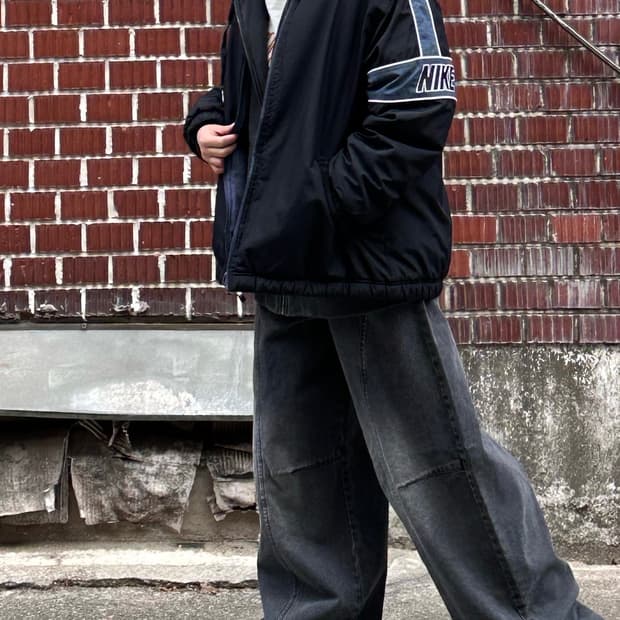 나이키 리버시블 바막 나이키 맨투맨 버카루 후집 흑청 팬츠 코디세트