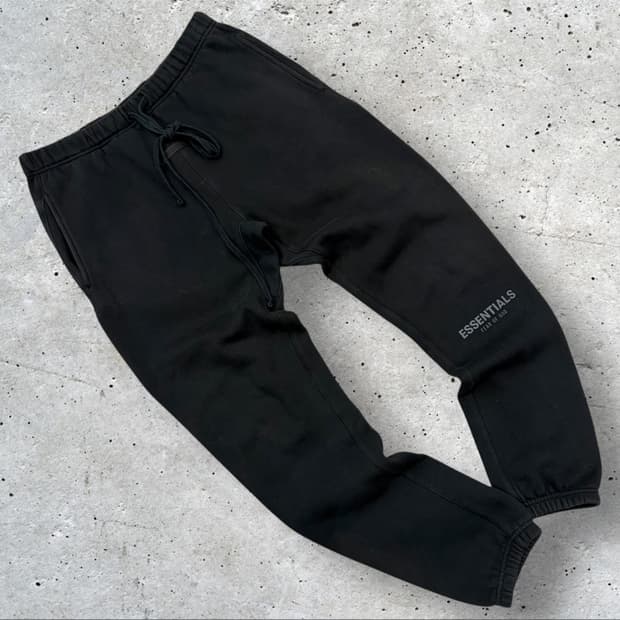 [S] 에센셜 피어오브갓 코어 블랙 조거팬츠 B897