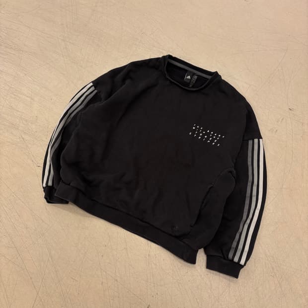 아디다스 삼선 블랙 맨투맨