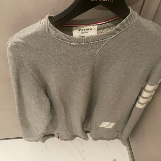 톰브라운 그레이 맨투맨