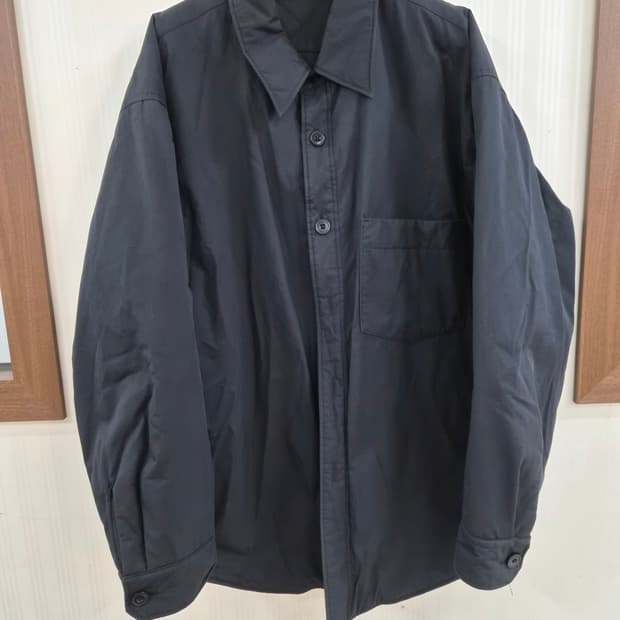 L) 유니클로 U 패디드 셔츠형 자켓 팝니다