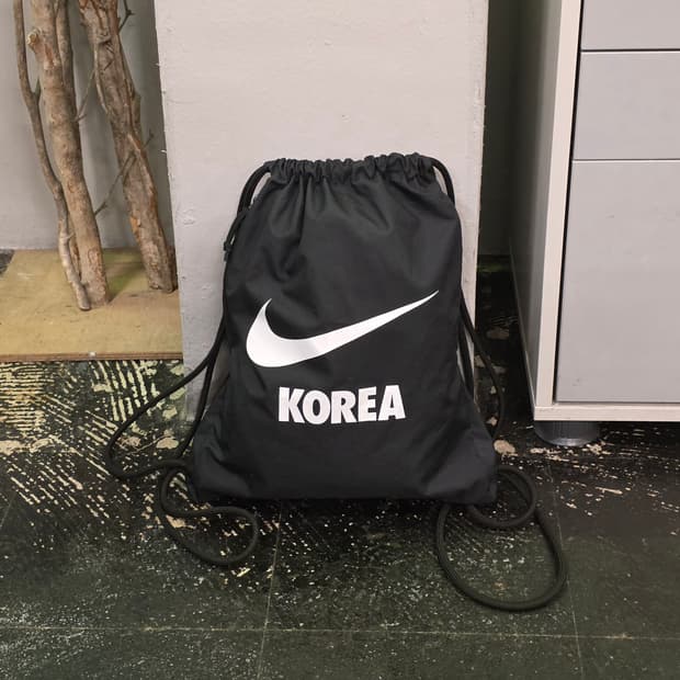 나이키 코리아 드로우스트링 백팩 블랙