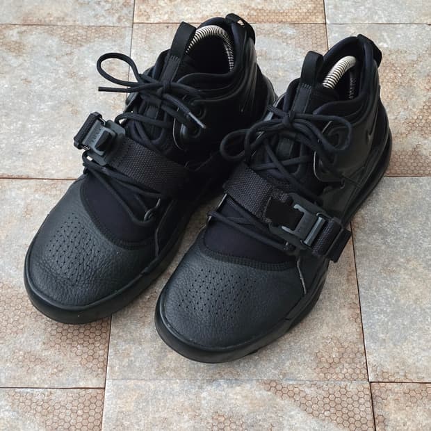 (265)나이키 에어포스 270 트리플 블랙 