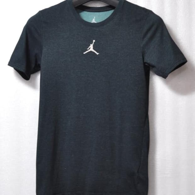 나이키조던/여성반팔티셔츠(사이즈55)