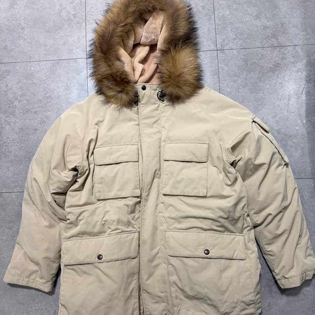 유니폼브릿지 베이지컬러 빈티지 아크틱 다운패딩파카 105size  