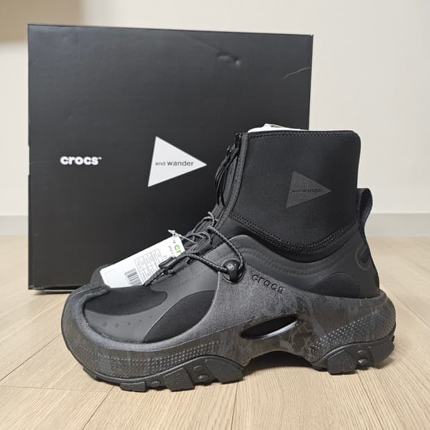 270 새제품) 크록스 x 앤드 원더 x 엔드 트레일 브레이크 블랙