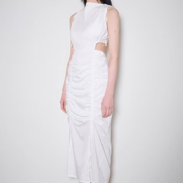 화이트 롱 원피스