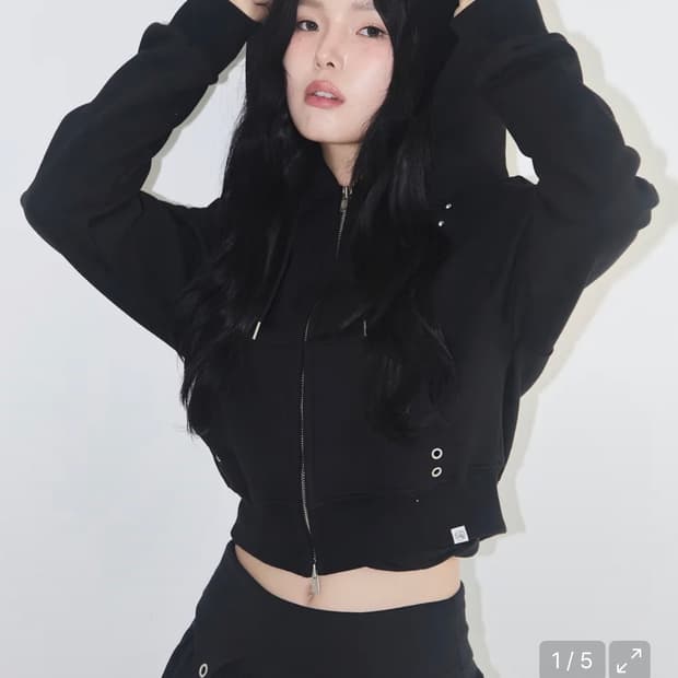 일리고 스터드 후드 집업 블랙