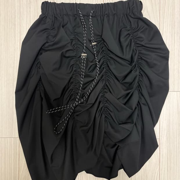 언노운블루 셔링 미디스커트