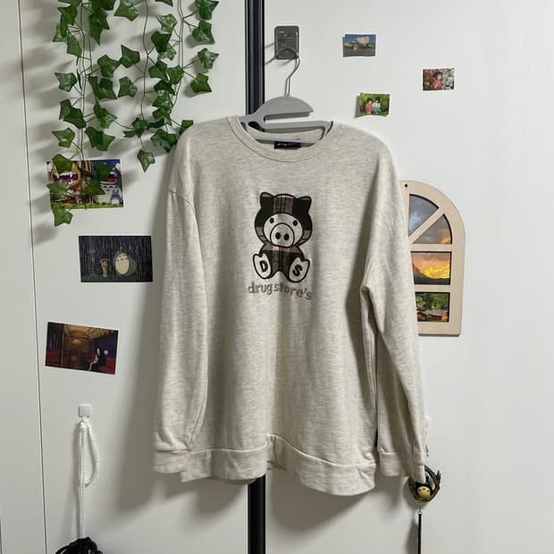 드럭스토어 롱슬리브