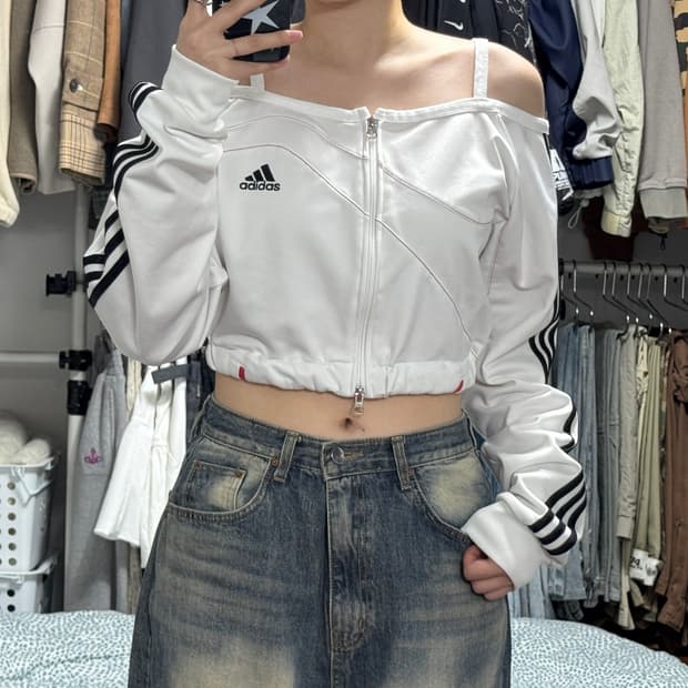 아디다스 커스텀 크롭 오프숄더 집업