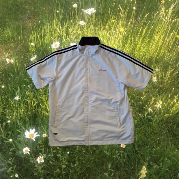 아디다스 화이트 흰검 반팔 바람막이 105