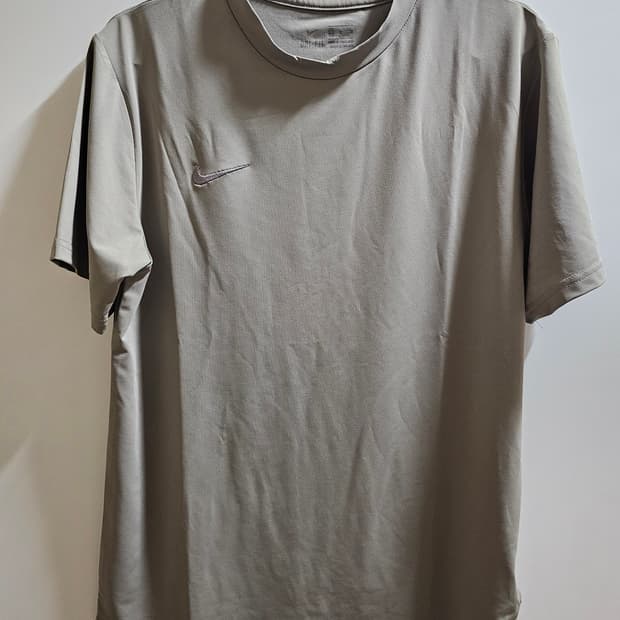 나이키 기능성 반팔티 스타일