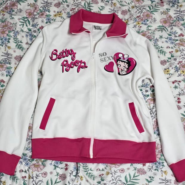베티붑 일본판빈티지)화이트x핑크 로맨틱 하트 오네히메갸루 져지자켓