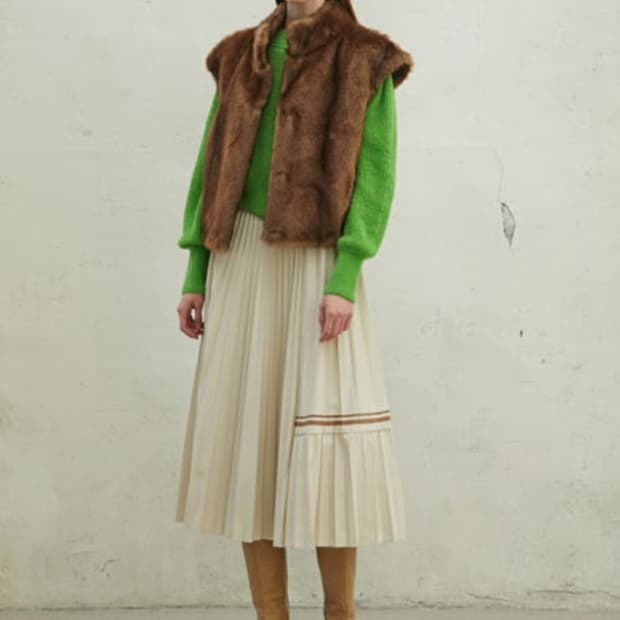 에고이스트 페이크 밍크 드랍숄더  베스트 66사이즈