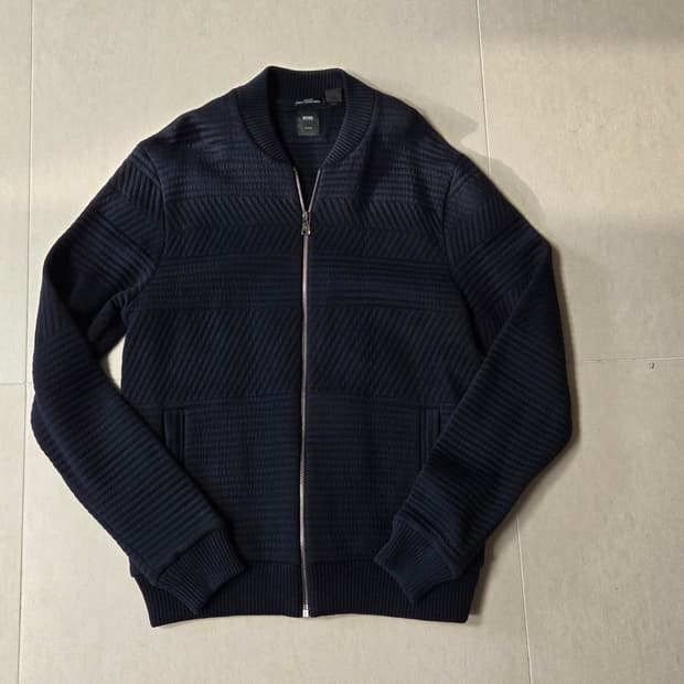 휴고 보스 기하학 니트  블루종 점퍼  