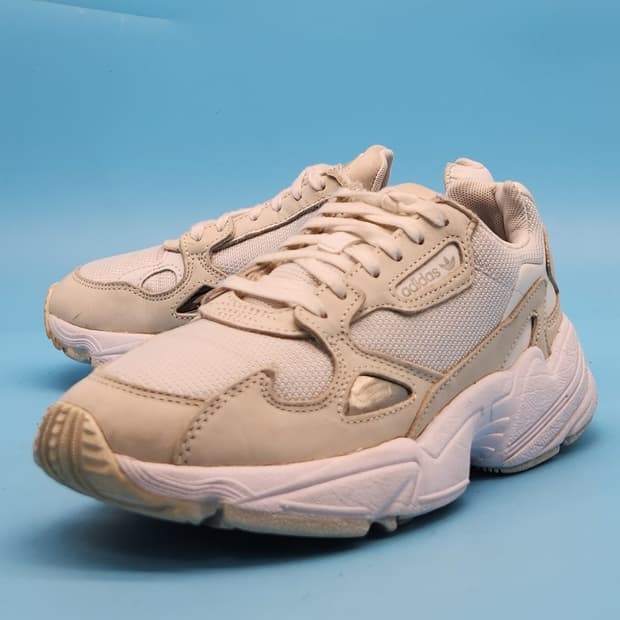 zz 아디다스 팔콘 화이트 운동화 220